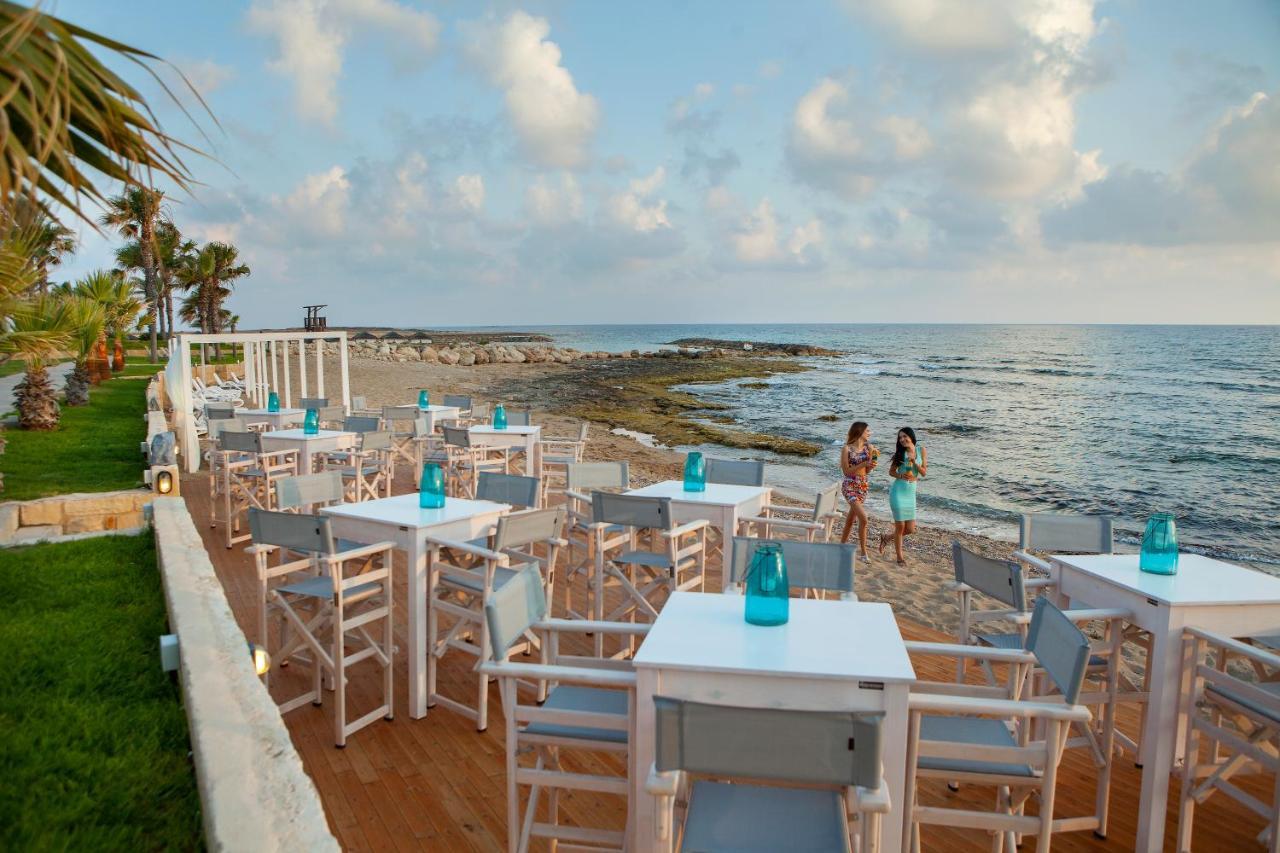 Aquamare Beach Hotel & Spa Paphos Exterior foto