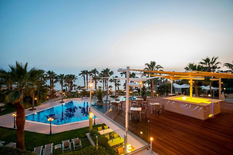 Aquamare Beach Hotel & Spa Paphos Exterior foto